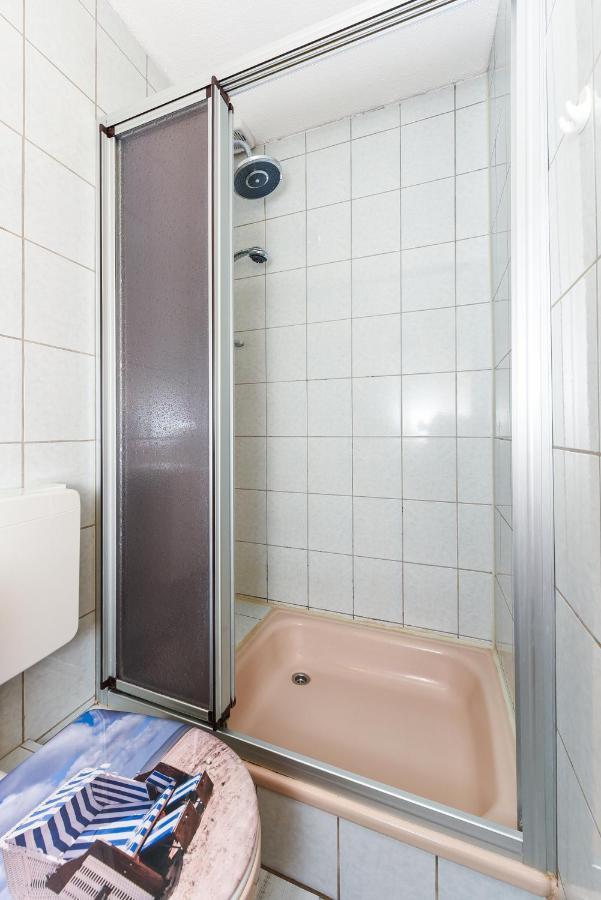 Ferienwohnungen Im Haus Lieblingskoje ノイハルリンガージール エクステリア 写真