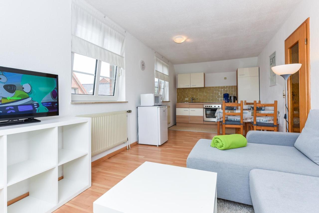 Ferienwohnungen Im Haus Lieblingskoje ノイハルリンガージール エクステリア 写真